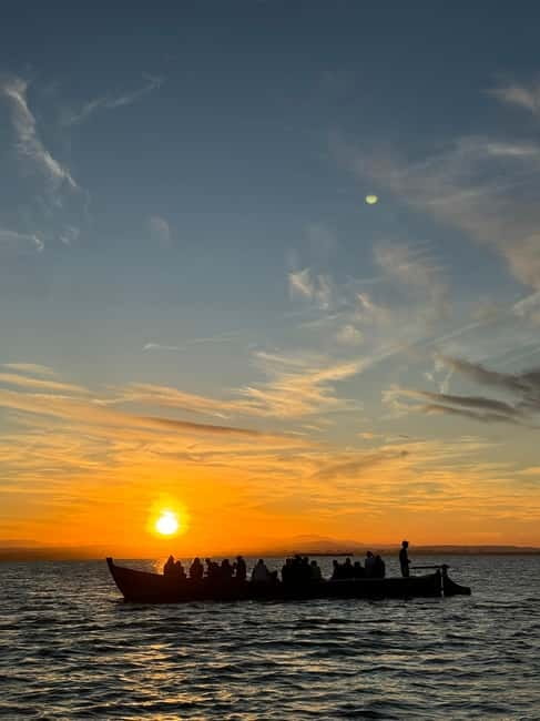 Albufera Valencia: Guided electric boat ride, also at sunset - Practical tips on the ground (what to bring and how to dress)