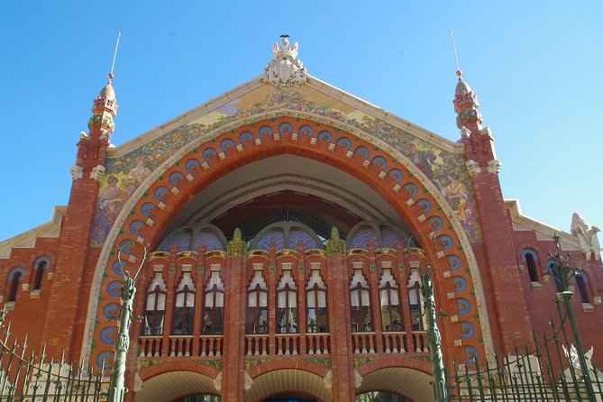 All of Valencia by Bike - Cycling Through Jardi del Turia: Palm Trees in the Middle of the City