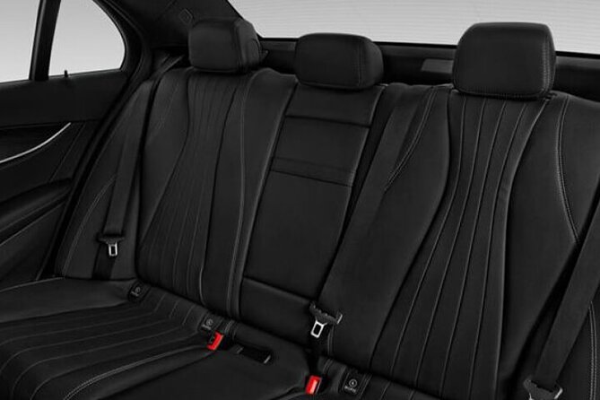 Arrival Transfer Valencia Airport VLC to Valencia City by Sedan - Arrival Date and Flight Details: The Two Things You Must Get Right