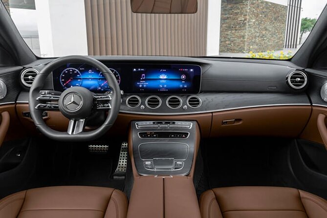 Arrival Transfer Valencia Airport VLC to Valencia City by Sedan - The Car and Ride Comfort: Mercedes-Type, Air-Conditioned, Direct