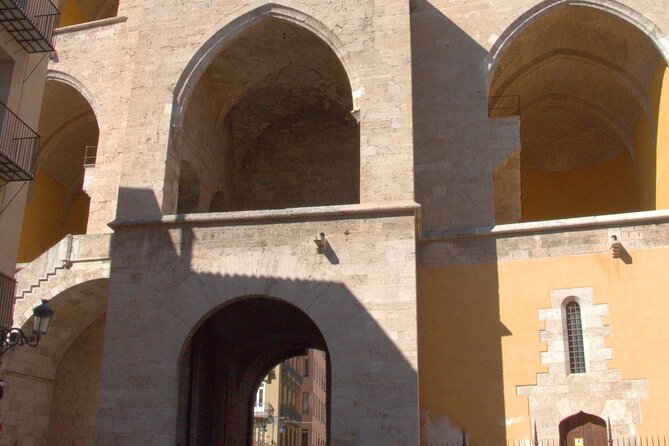 Between Two Gates: A Self-Guided Audio Tour in Valencia - Ciutat Vella on foot: gates, churches, and the Plaza de la Virgen moment