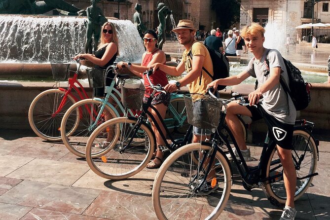 Bike Grand Valencia Private Tour - Stop 3: Ciudad de las Artes y las Ciencias, sci‑fi architecture you can feel