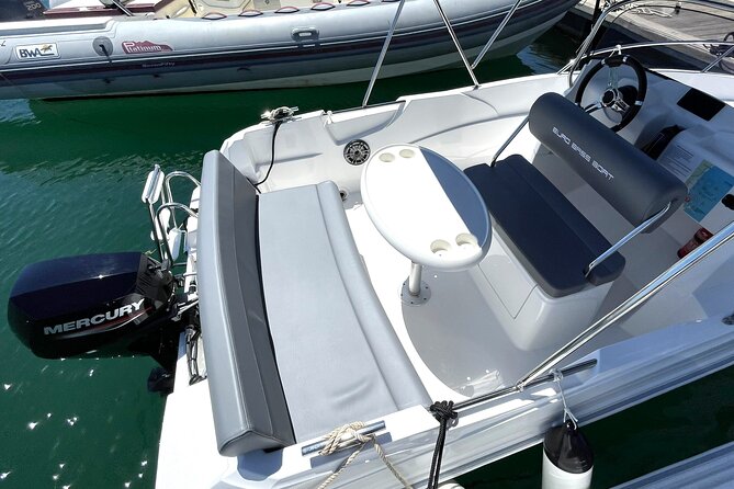 Boat Rental Without License in La Marina de Valencia - Time on the water: choosing 1 hour vs 2–4 hours