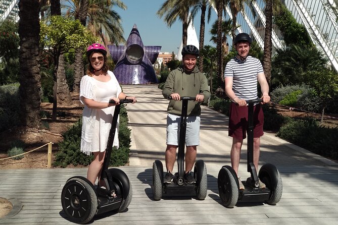 Cabecera Park Private Segway Tour - Guide energy: clear English, real humor, and real city context