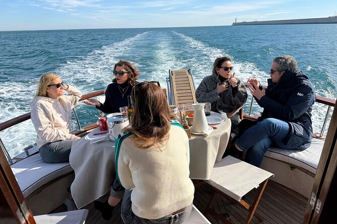 Chill and Sail in Valencia - Who the captain is matters more than you’d think