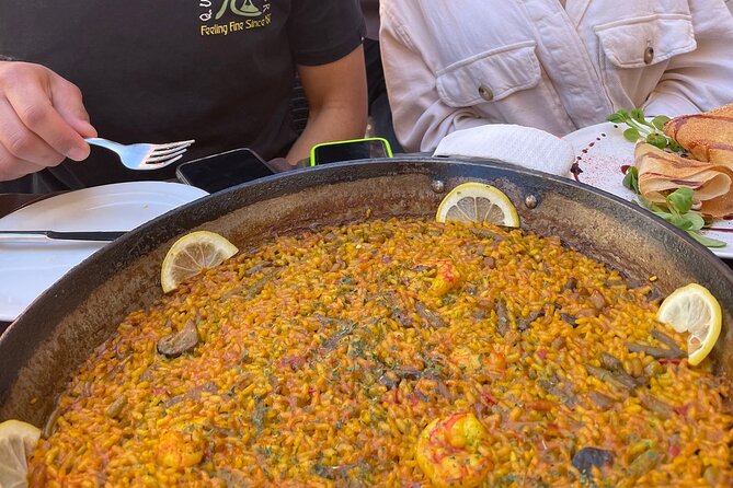 Christmas Tapas and Wine Tour in Valencia - Why Christmas tapas in Valencia feels like a real local plan