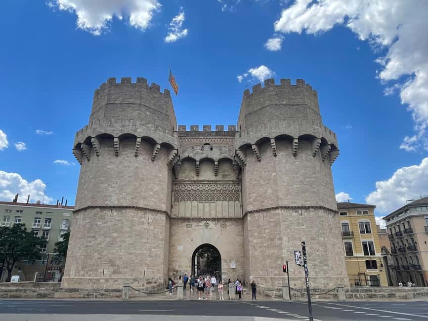 Dutch-Style Bike Tour in Valencia - Bikes, pace, and comfort: what you’re really paying for