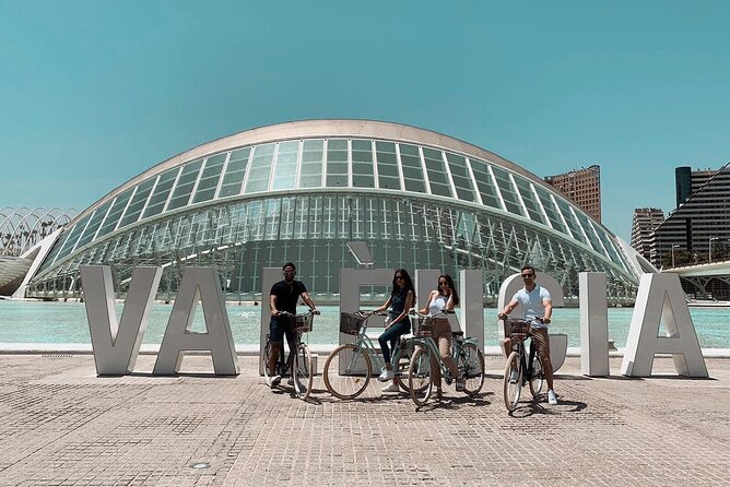 E-Bike Grand Valencia Private Tour - Getting set up at C/ dels Cavallers, 14 (and riding without stress)