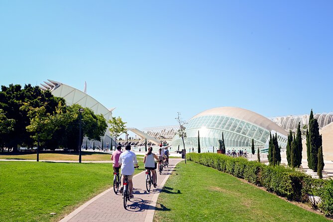 Essential Valencia by Bike | Discover the City’s Best in One Ride - Guides make or break a bike tour, and this one aims high