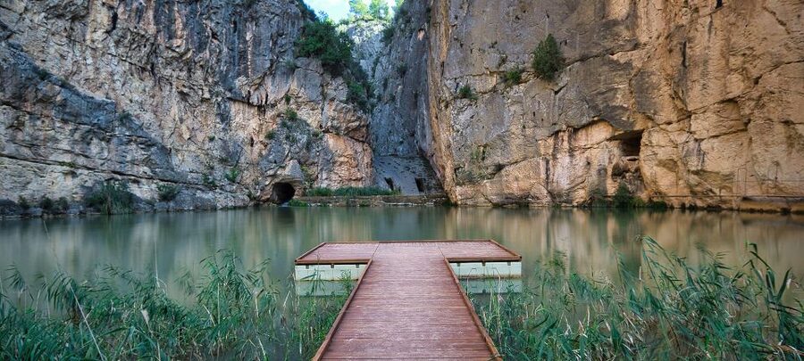 From Costa Blanca: Chulilla and the Hanging Bridges Day Trip - The hanging bridges route: views, repetition, and real hiking effort
