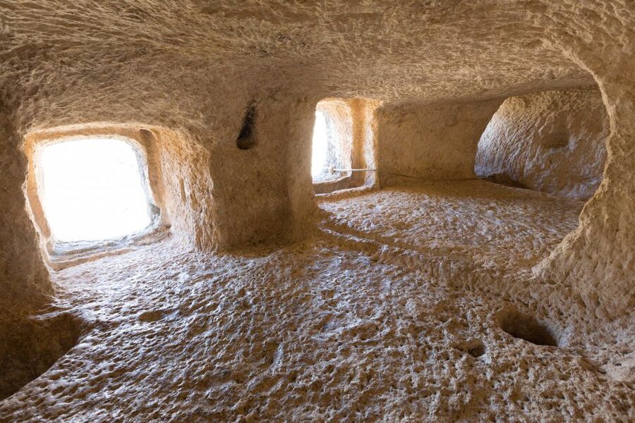 From Valencia: Bocairent and Covetes dels Moros Day Trip - Bocairent’s rock town: medieval streets, Asunción church, and the goldsmith museum