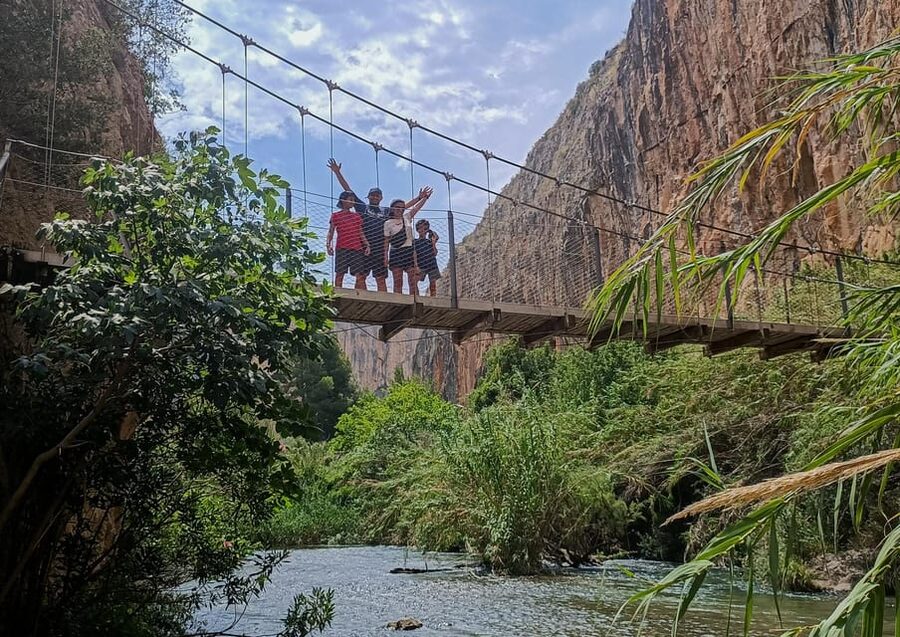 From Valencia: Chulilla, Turia Canyon, Hanging bridges... - Over the Hanging Bridges: 4 km, 100+ steps, and what to expect