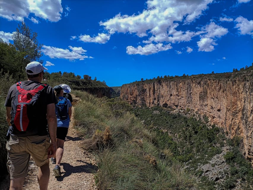 From Valencia: Chulilla, Turia Canyon, Hanging bridges... - Summer vs winter: how your day changes with the sun