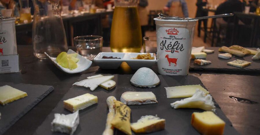 From Valencia: Guided Cheese Factory Tour with Wine Tasting - Utiel-Requena: why cheese and Bobal wine work so well