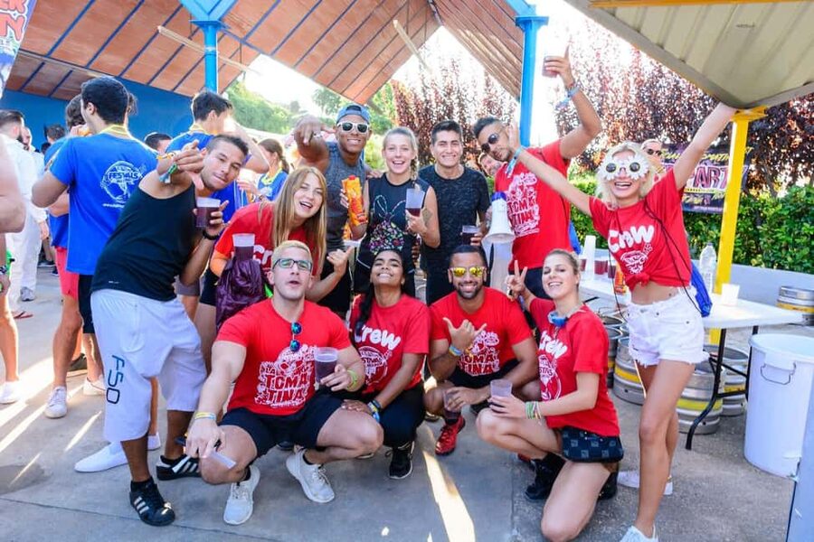 From Valencia: La Tomatina 2026 - Who should book this tour, and who might want a different plan