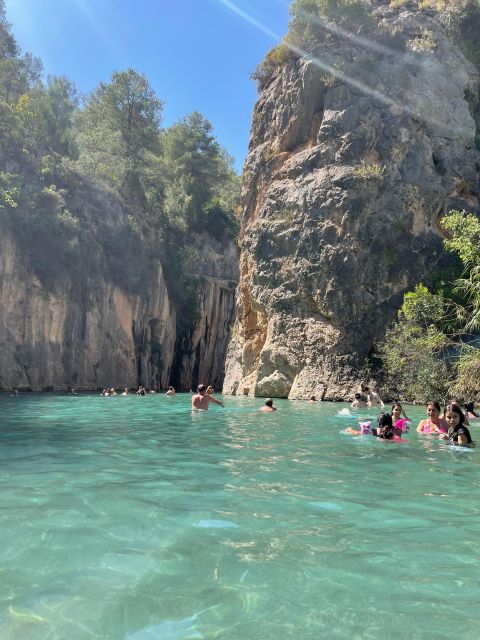 From Valencia: Montanejos Tour with Guided Hike - Montanejos River Time: Photos, Sun, and a Picnic Plan