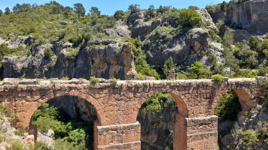 From Valencia: Peña Cortada Private Hiking Day Tour - From Valencia to Chelva: start in town, shift into time travel