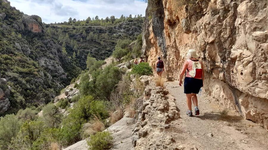 From Valencia: Peña Cortada Private Hiking Day Tour - Chelva’s historic quarters: Benacacira and the layers of Jewish, Muslim, and Christian life