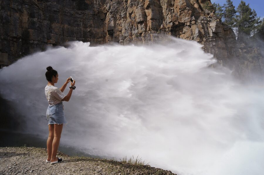 From Valencia: Thermal Springs & Hike - Private Day Tour - Private-Group Comfort: Pickup, English Guide, and Room to Breathe