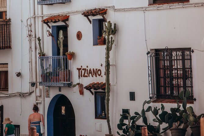 Full Day Tour to Peñíscola from Valencia - Entering the Castle of Papa Luna: Templar origin walls plus Pope Luna