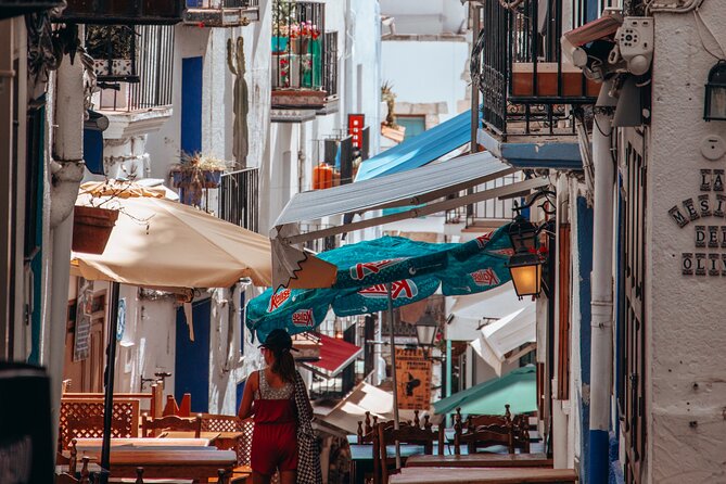 Full Day Tour to Peñíscola from Valencia - Gardens to the coast: moving downhill, then enjoying free time for food