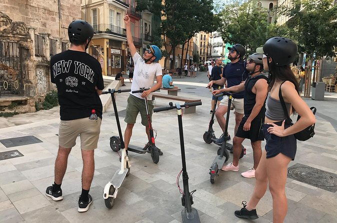 Glide through Valencia by Electric Scooter - Stop 4: Parque de Viveros gardens, statues, and the Natural Sciences Museum area