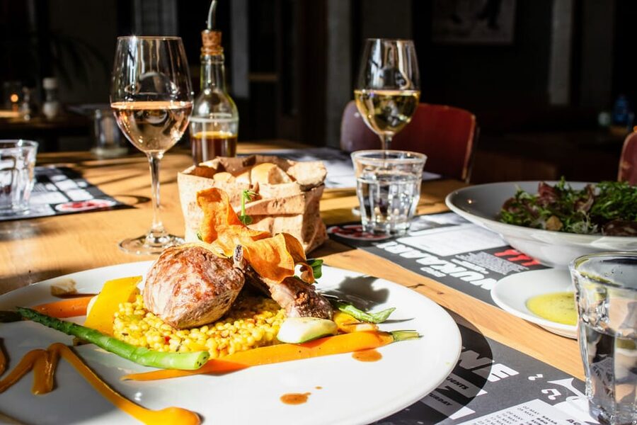Gourmet 5-Course Dinner Experience in Valencia - What a 5-Course Dinner Feels Like Over 2 Hours