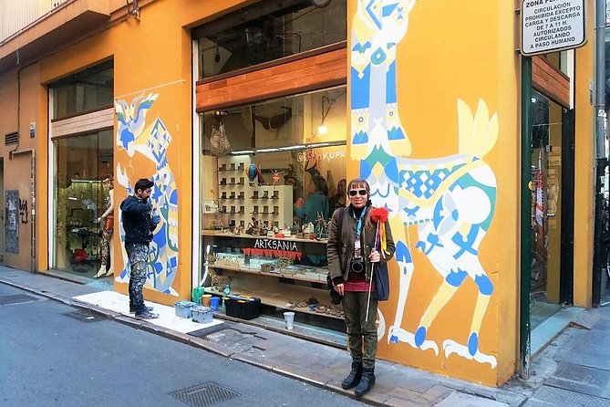Grafiti tour and Carmen Quarter - Torres dels Serrans: the gate-and-wall story behind the walk
