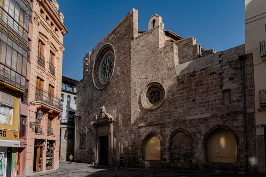 Guided tour of downtown Valencia + Silk Exchange - Llotja de la Seda: Civil Gothic, UNESCO, and the Meaning Behind the Symbols