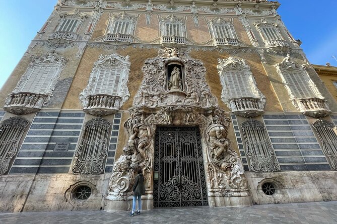 Half Day Valencia Walking Tour - El Parterre: A Formal Garden in the Middle of Everything