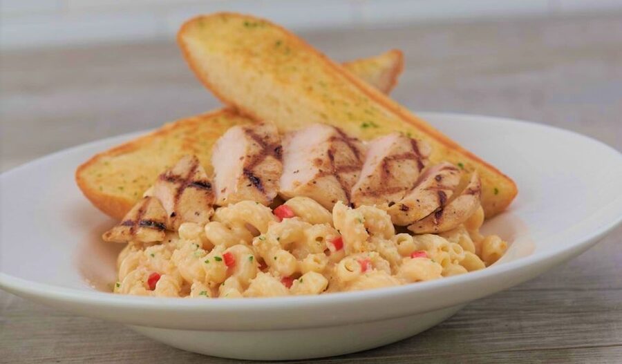 Hard Rock Cafe Valencia: Special Menus - Gold Menu Details: Burger and Chicken Comfort Food
