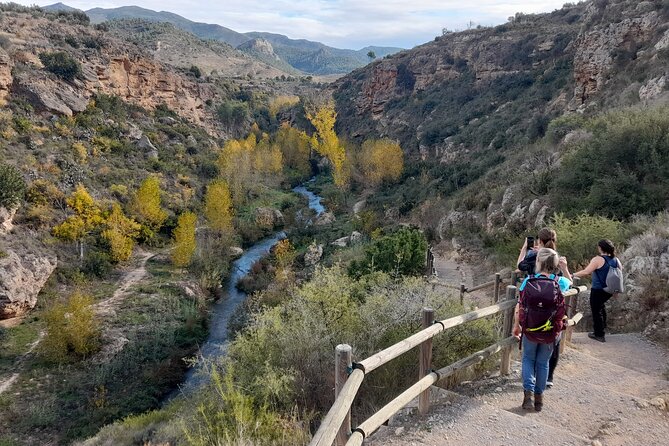 Hike to the Roman aqueduct Peña Cortada - Chelva stop: Arabic, Jewish, Christian layers you can actually stroll through