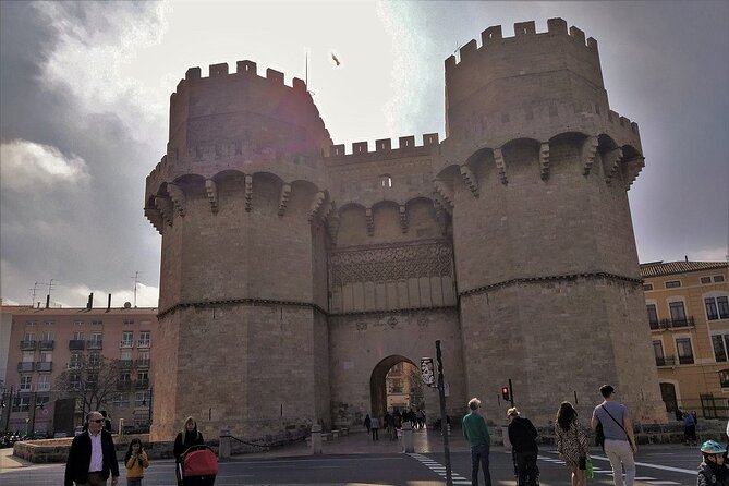 Medieval Valencia Small-Group Walking Tour with Local Guide - Duration, meeting points, and how to fit it into your day