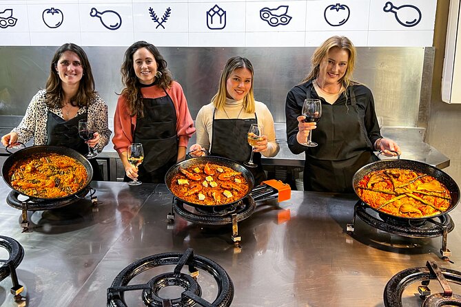 Paella Cooking Class, Wine Tasting & Central Market in Valencia - Why This Valencia Paella Class Feels More Like a Meal Than a Show