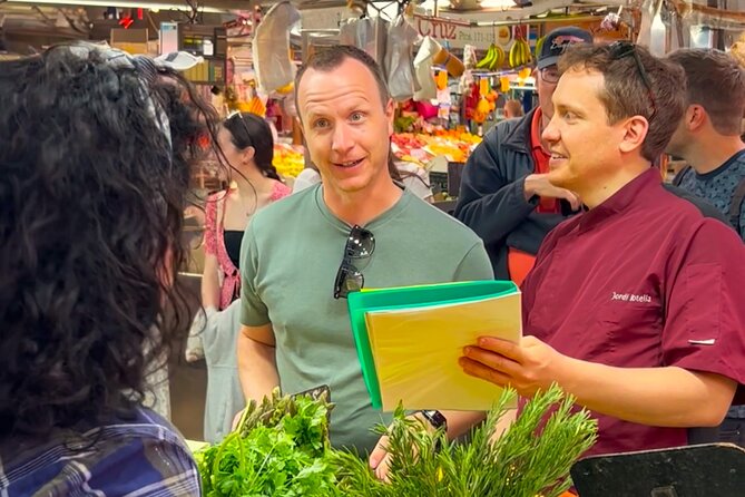 Paella & market in small group with Valencia’s Champion 2025 - Chef Jordi’s cool kitchen and home-style welcome