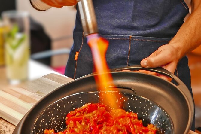 Paella & market in small group with Valencia’s Champion 2025 - What you need to know about timing, group size, and pacing
