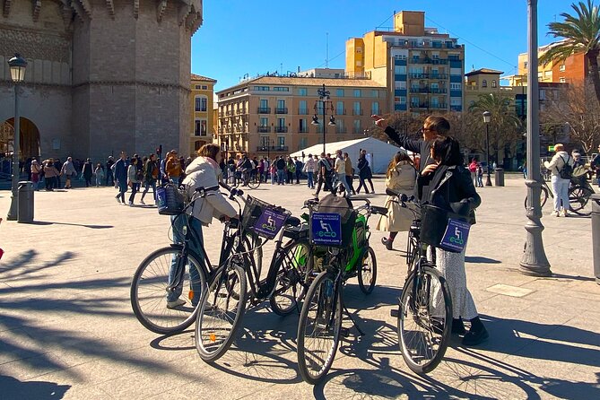 Private E-Bike City Tour of Valencia's History, Gardens - A route built for seeing more without feeling rushed