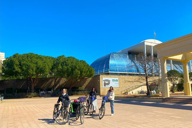 Private E-Bike City Tour of Valencia's History, Gardens - Monforte Gardens: a calmer pause right in the city