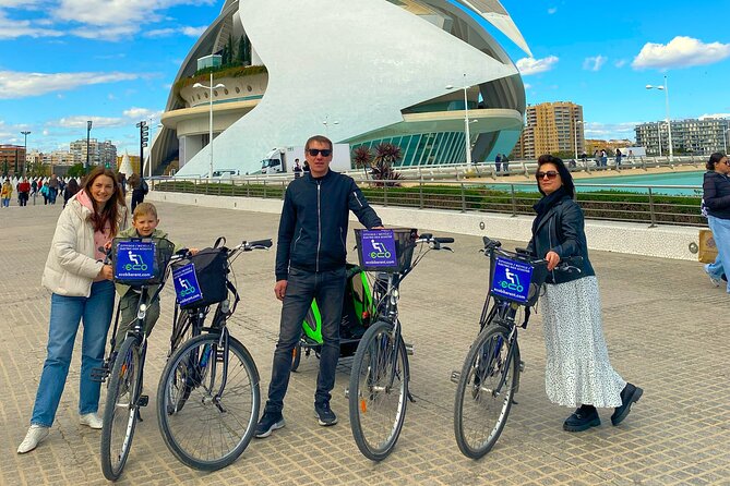 Private E-Bike City Tour of Valencia's History, Gardens - Jardín del Túria: the 9-km green ribbon you actually ride through