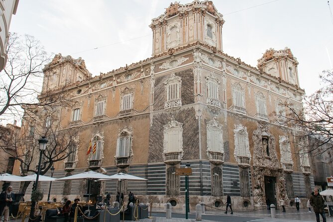 Private Valencia Tour of Highlights and Landmarks - Timing, ticket choices, and avoiding decision fatigue