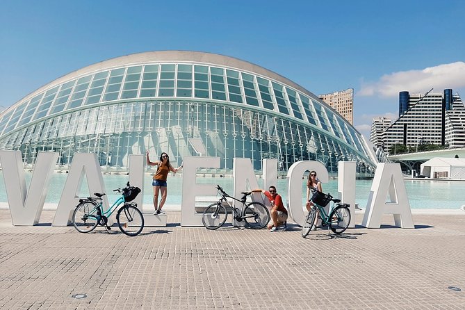 Rent a City Bike in Valencia - Different Bike Types, Including E-Bikes