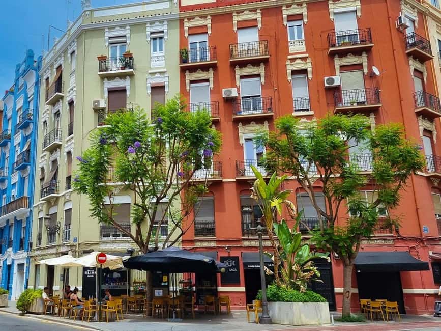 Ruzafa Food & Wine Tour: Tapas, Drinks & Local Secrets - Should you book this Ruzafa tapas and wine tour?