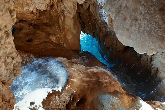 Shared Hike Tour in Valencia - Getting to the start: Torres de Serranos at 9:30 am