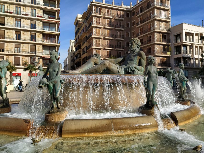 Small-Group Medieval Valencia Walking Tour - Licensed Guide - Valencia Cathedral: where religious power meets the city’s story