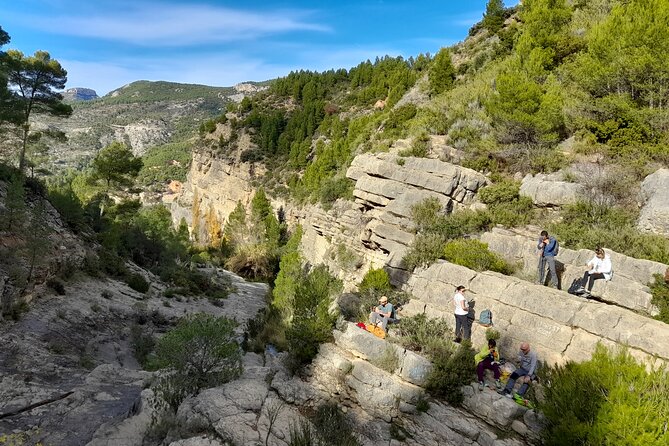 Stunning Hike around Buseo reservoir - Terrain reality check: about 14 km and mixed ground