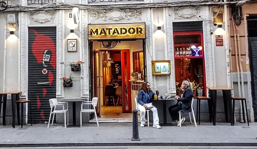 TAPAS GASTRONOMIC TOUR - Llotja de la Seda: Monument Views Without the Museum Fatigue