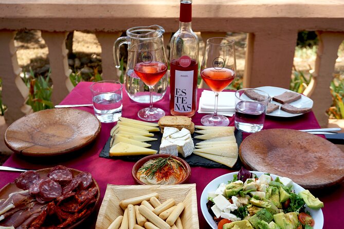Tapas in the vineyards - The Utiel-Requena Start: Two Wineries and Tastings in English