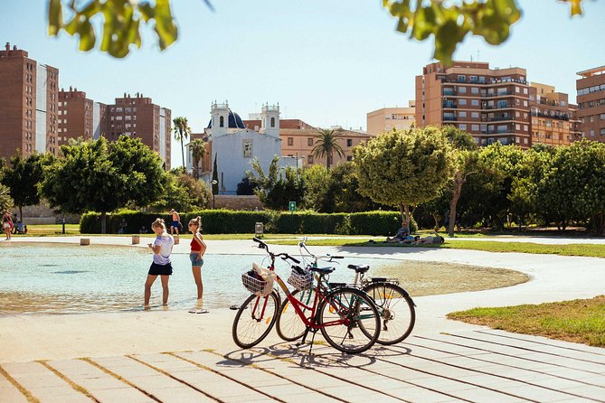 The Beauty of Valencia by Bike: Private Tour - Mercado Colón and the walk-to-ride transition toward the Turia