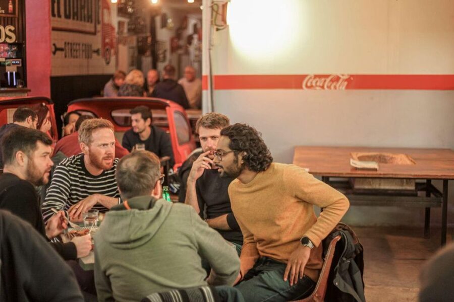 The Biggest Pub Quiz in Valencia - Price and Value: Is $5 Worth It in Real Terms?