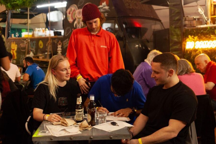 The Biggest Pub Quiz in Valencia - Timing Your Evening: Making 2.5 Hours Work for Your Trip